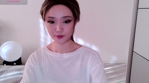 Snapshot of blon_kater chatting on 01.11.25 YoYo online show from 01.11.25