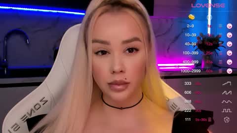 Lana online show from 11.10.25