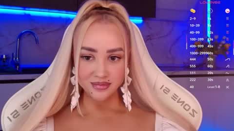 Snapshot of blond_diamond chatting on 07.08.26 Lana online show from 07.08.26