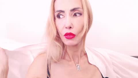 Snapshot of blond_pussy_ chatting on 12.09.24 blond_pussy_ online show from 12.09.24