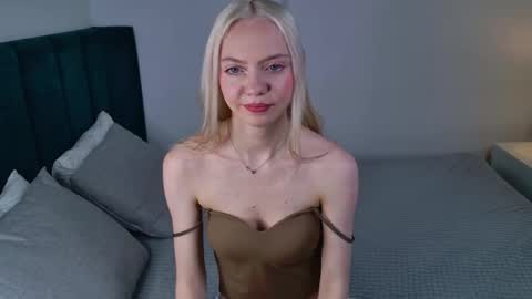 Snapshot of blondagent chatting on 09.20.25 you can call me Melissa online show from 09.20.25