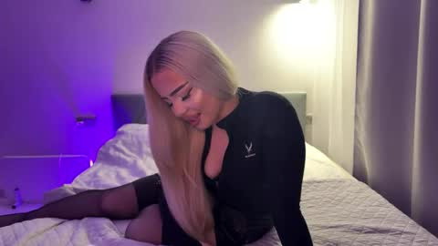 Snapshot of blonde8888 chatting on 06.03.26 blonde8888 online show from 06.03.26