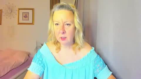 Nicole online show from 01.02.25