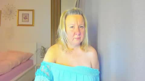 Nicole online show from 01.05.25