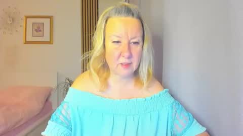 Nicole online show from 01.06.25