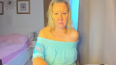 Nicole online show from 01.14.25