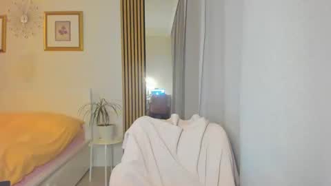 Nicole online show from 02.05.25