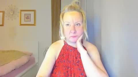 Nicole online show from 03.11.25