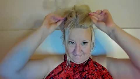 Nicole online show from 09.26.25