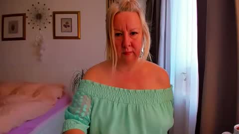 Nicole online show from 02.03.26