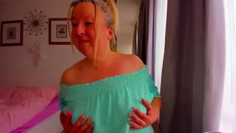 Nicole online show from 03.29.26