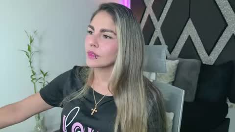 Snapshot of blonde_cat1515 chatting on 07.10.26 alejandra online show from 07.10.26