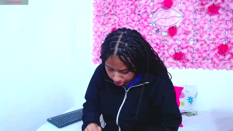 blonde_squirt_ online show from 01.07.25