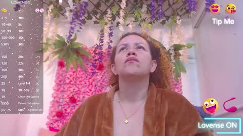 blonde_squirt_ online show from 01.18.26