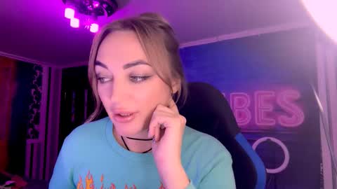 Meryem online show from 10.10.25