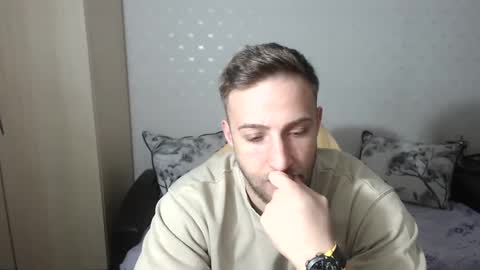Snapshot of blondeagle chatting on 12.18.24 Mr Blond online show from 12.18.24