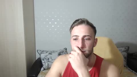 Snapshot of blondeagle chatting on 01.05.25 Mr Blond online show from 01.05.25