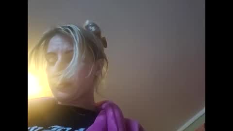 Gia  online show from 01.20.25