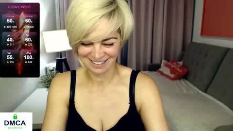 Snapshot of blondemommy_77 chatting on 06.26.26 Lola online show from 06.26.26