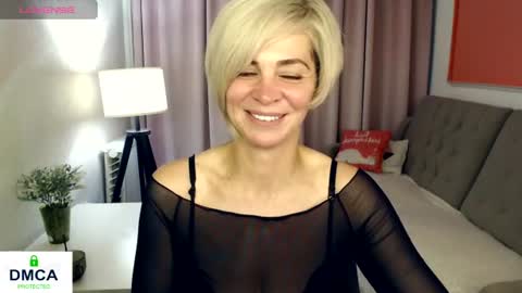 Snapshot of blondemommy_77 chatting on 07.15.26 Lola online show from 07.15.26
