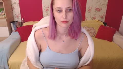 Snapshot of blondenatasha chatting on 03.11.25 Natasha online show from 03.11.25