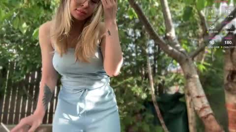 OnlyFans livia77   twitter liv20 4u online show from 05.19.26