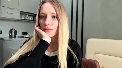 Viktoriia online show from 12.15.24