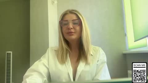 Snapshot of blondie_xoxoxo chatting on 07.18.26 blondie_xoxoxo online show from 07.18.26