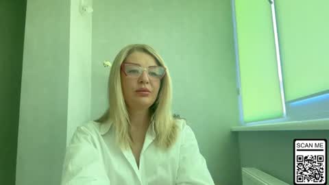 Snapshot of blondie_xoxoxo chatting on 07.19.26 blondie_xoxoxo online show from 07.19.26