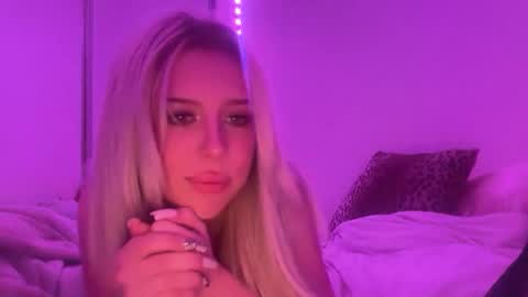 blondieangel11 online show from 04.12.26