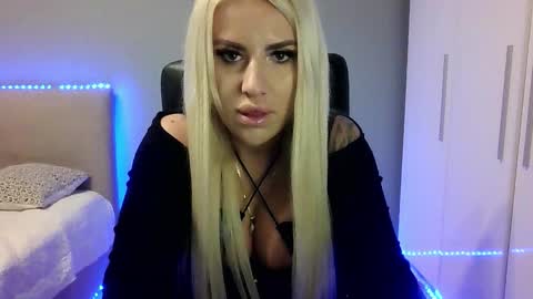 BlondLeyla online show from 11.01.25