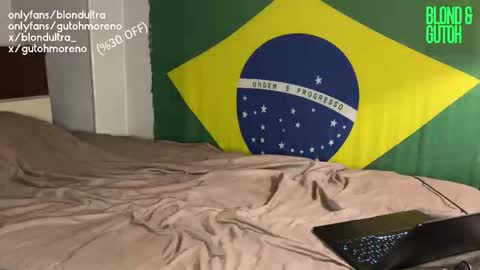 Snapshot of blondultra chatting on 09.08.25 blondultra online show from 09.08.25