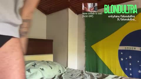 Snapshot of blondultra chatting on 09.18.25 blondultra online show from 09.18.25