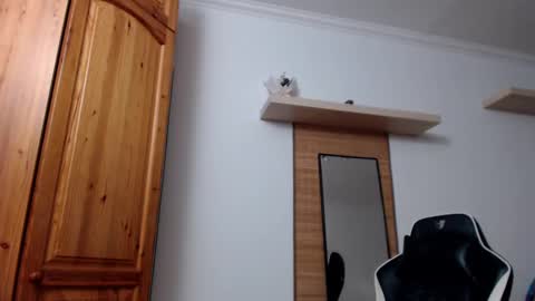 blondyelena online show from 12.28.24