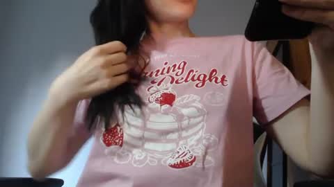 Snapshot of blondyelena chatting on 06.16.26 blondyelena online show from 06.16.26