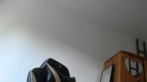 Snapshot of blondyelena chatting on 06.18.26 blondyelena online show from 06.18.26