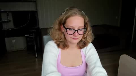 Lumi online show from 10.09.25