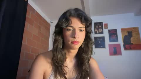 Snapshot of bloomingbella chatting on 10.24.25 Bella Bloom ts online show from 10.24.25