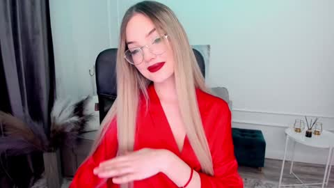 Snapshot of bloomingheart chatting on 02.03.25 Sophia online show from 02.03.25