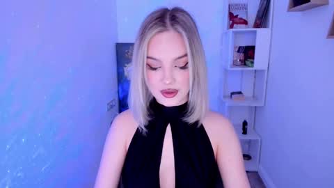 Snapshot of bloomingheart chatting on 03.03.25 Sophia online show from 03.03.25