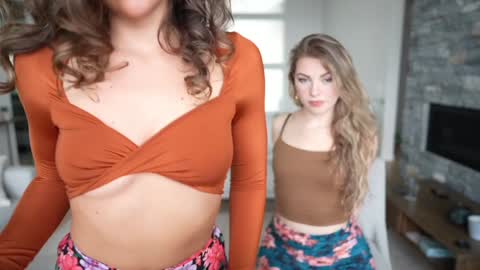 Snapshot of bloomyogi chatting on 01.30.25 Emma Bloom online show from 01.30.25