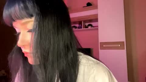 Snapshot of blossombuesing chatting on 10.25.25 Mira online show from 10.25.25