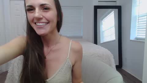 Sarah Zee online show from 12.04.24