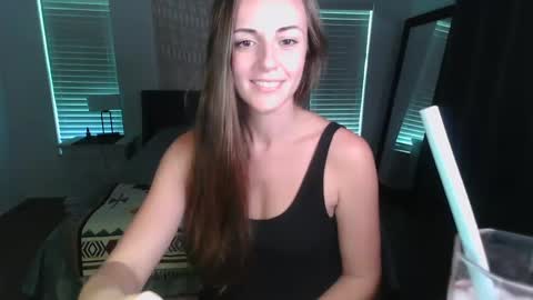 Sarah Zee online show from 09.08.25