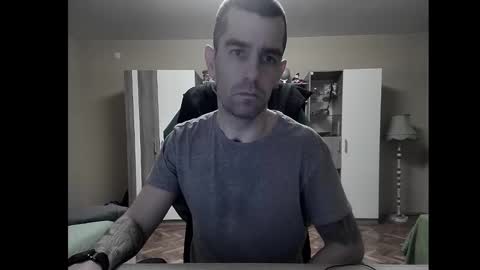 Snapshot of blue_eyed_wolf chatting on 12.30.24 Runaway online show from 12.30.24