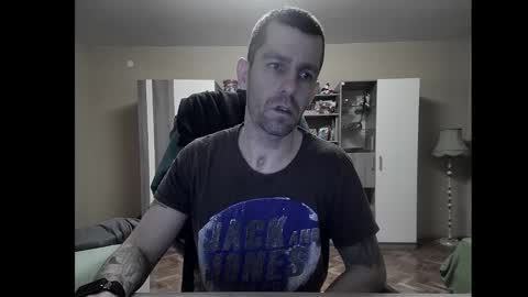 Snapshot of blue_eyed_wolf chatting on 01.02.25 Runaway online show from 01.02.25