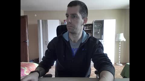 Snapshot of blue_eyed_wolf chatting on 01.15.25 Runaway online show from 01.15.25