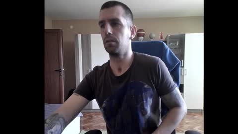 Runaway online show from 03.04.26