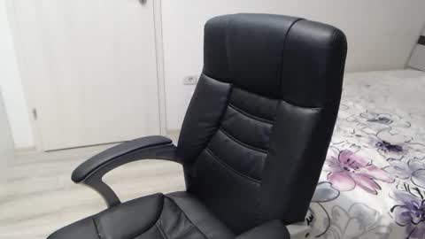 Snapshot of blue_eyes96 chatting on 01.18.26 Juliet online show from 01.18.26