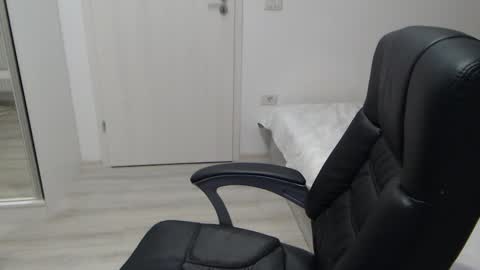 Snapshot of blue_eyes96 chatting on 02.03.26 Juliet online show from 02.03.26